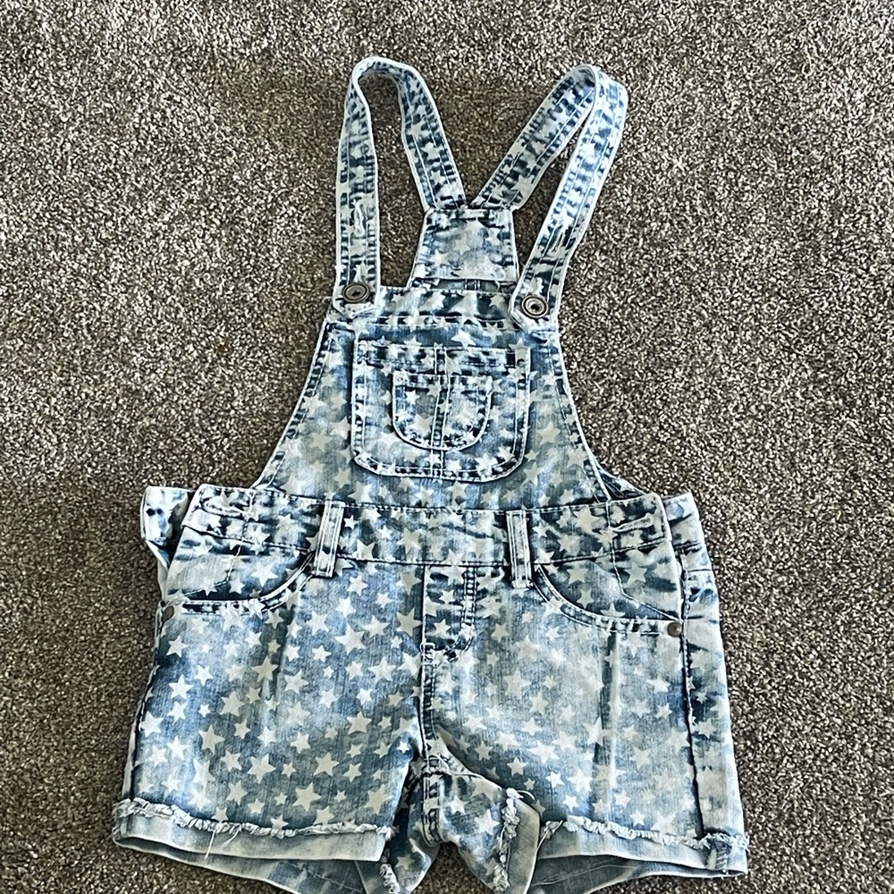 SQUEEZE brand Short overalls- size 8